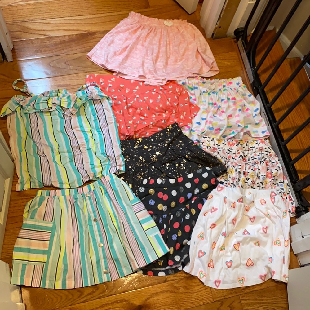 Lot of girls size 6 barely worn skorts and NWOT Carter’s skirt/top outfit